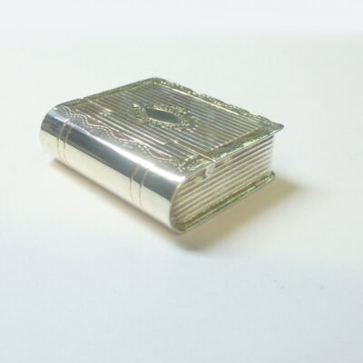 Bellissimo porta pillole a forma di  libro! in argento 925