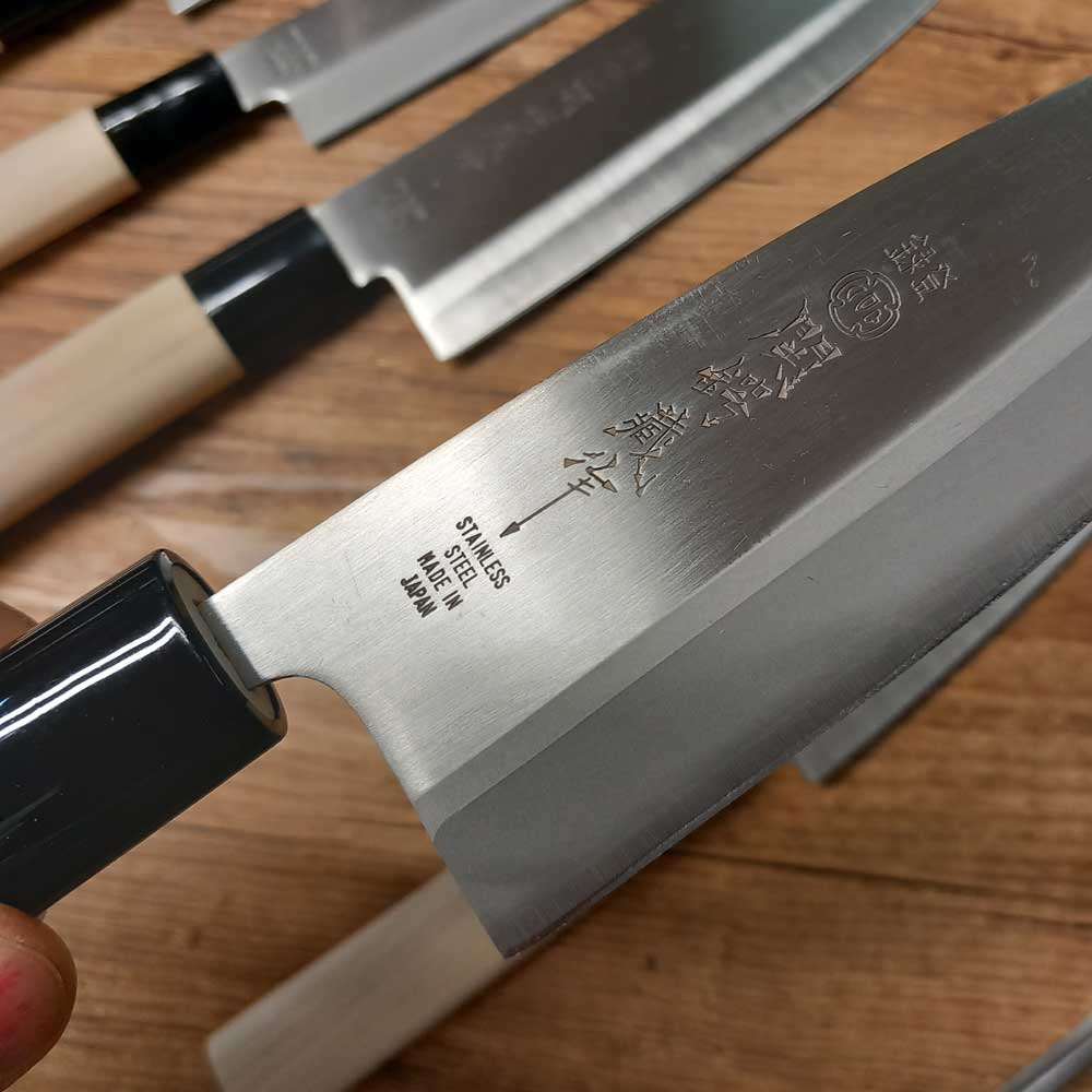 Set coltelli giapponesi con custodia • Lorenzi Milano